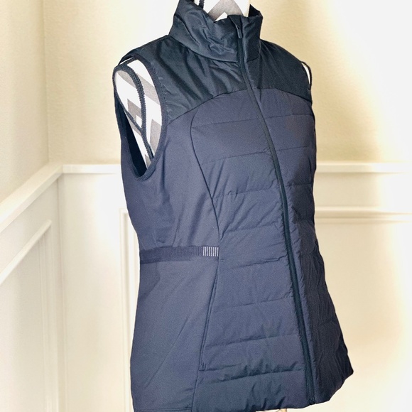 Lululemon Women’s Grey Goose Down Black Vest Size 12 - Picture 1 of 11